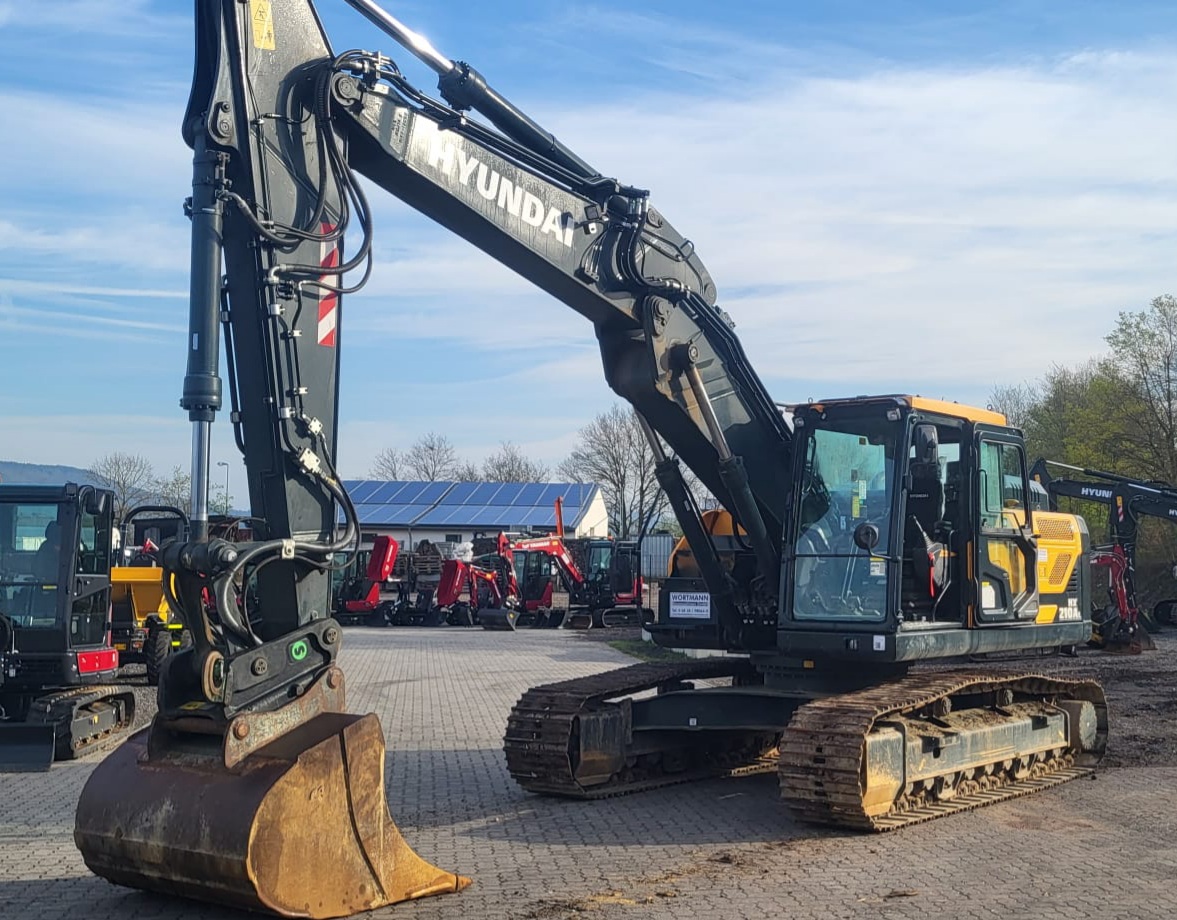 Construction machinery | Mobile excavators and wheel loaders