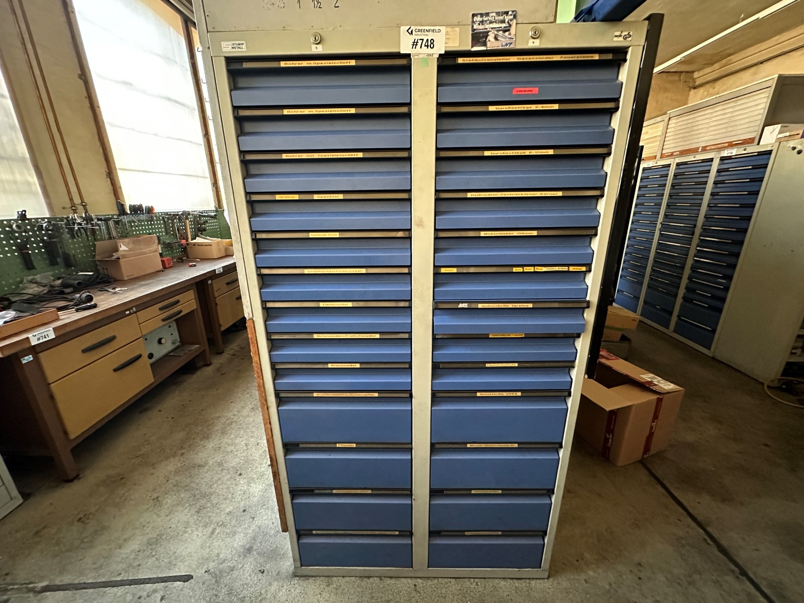 Telescopic drawer cabinet with contents