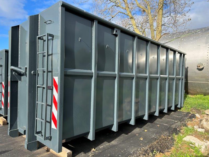 Roll-off container 38 m³ (hook lift)