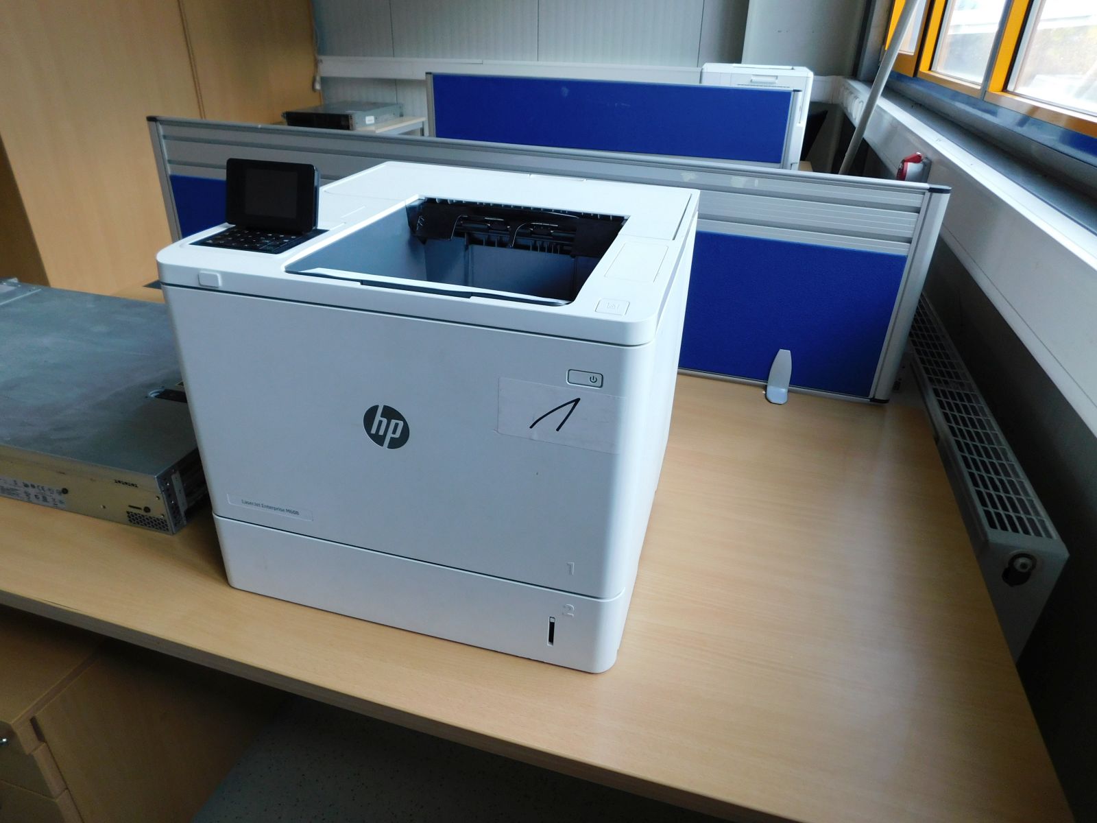 1x HP LaserJet printer Enterprise M608