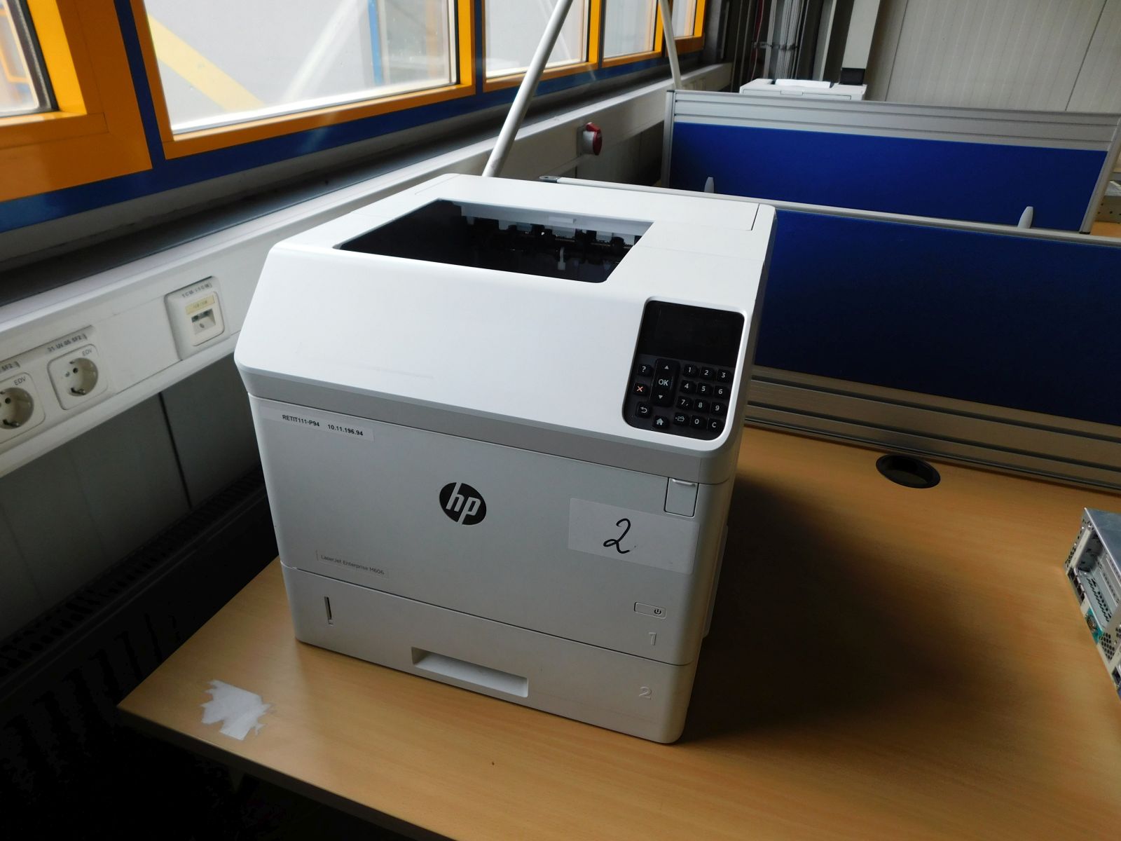 1x HP LaserJet printer Enterprise M606