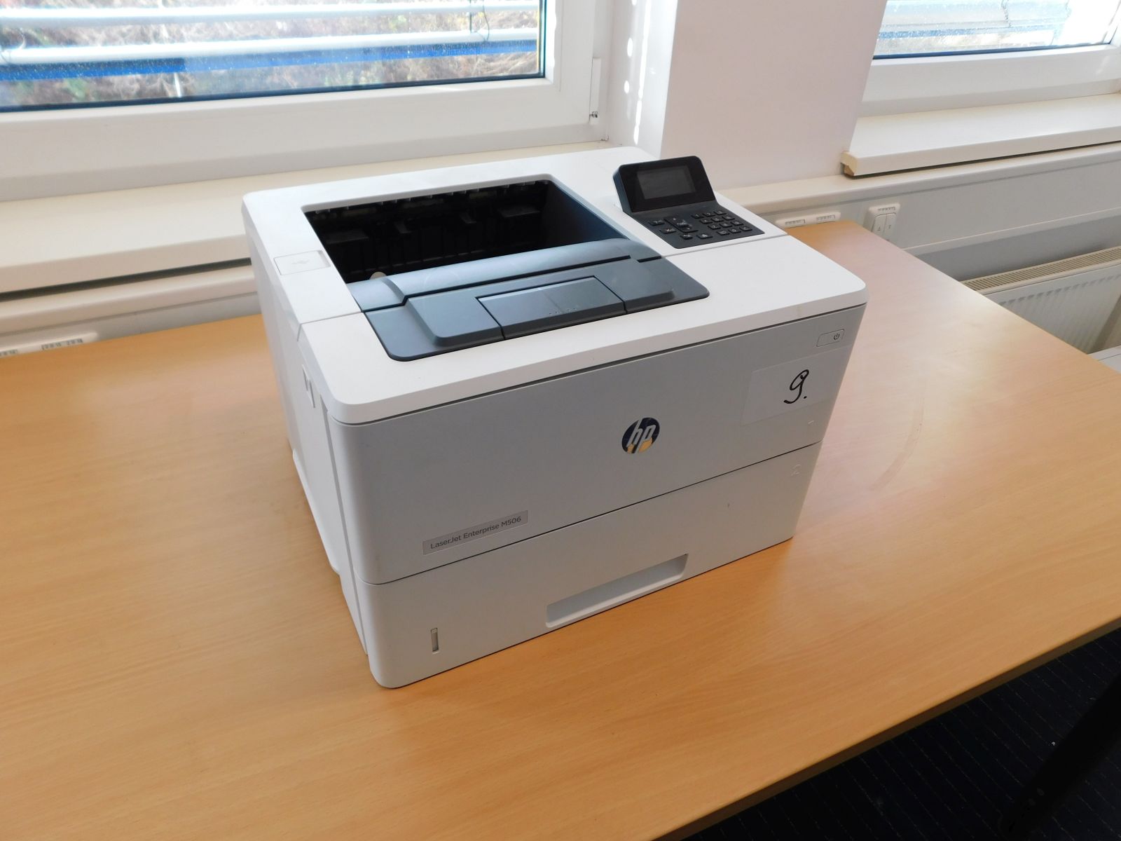 1x HP Laserjet printer Enterprise M506
