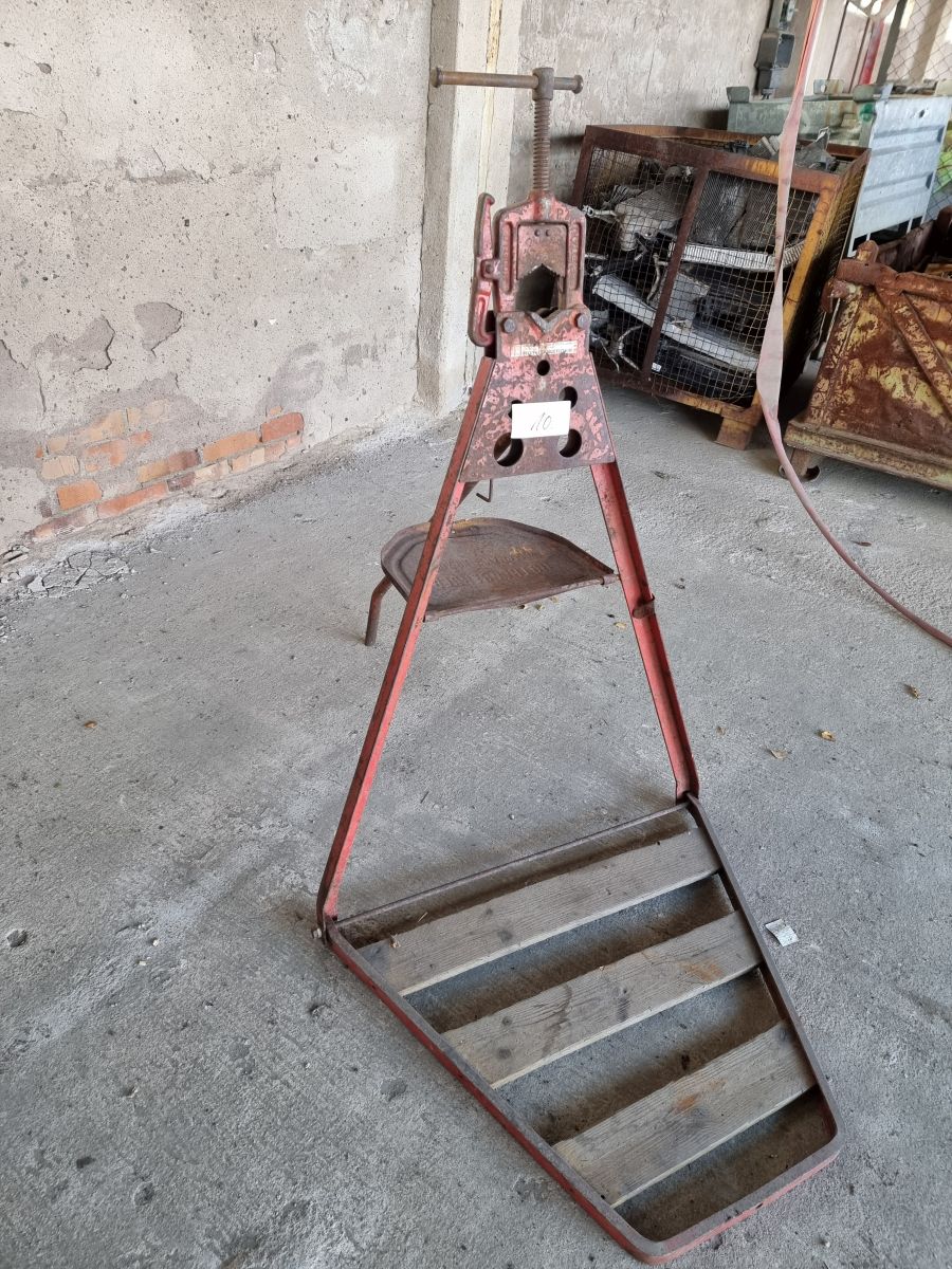Mobile pipe vice (Pioneer)