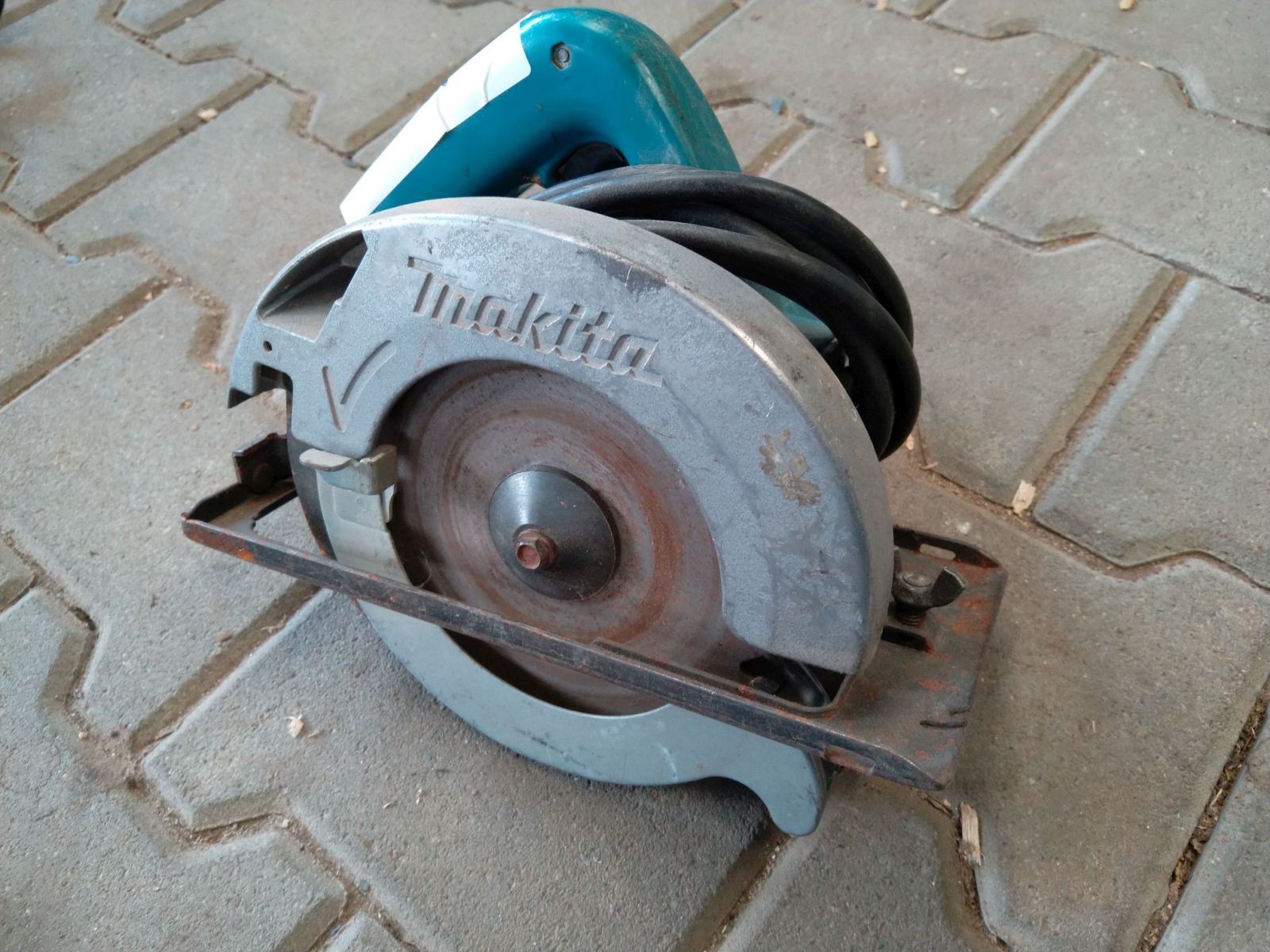 Makita SR1600 circular saw